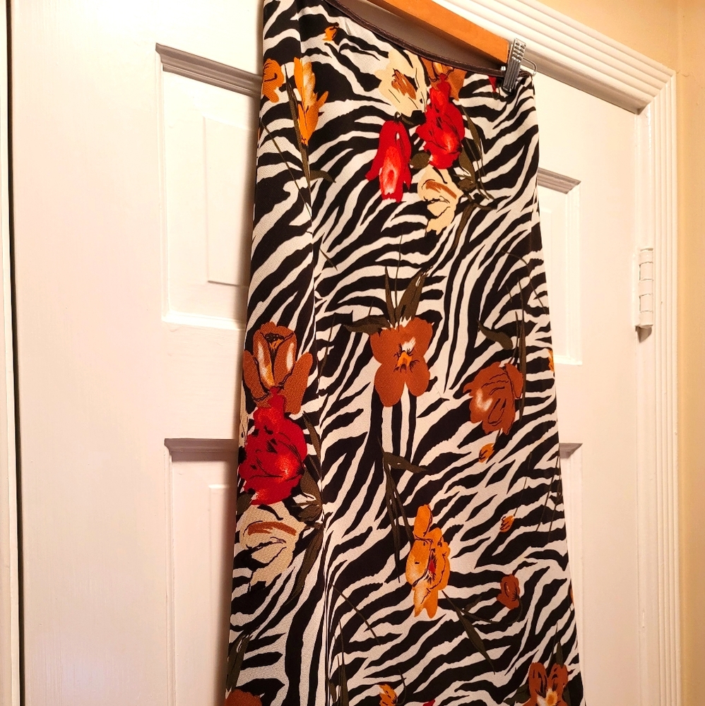 Zebra and flower point skirt